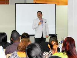 Charlas Motivacionales, Charlas Inspiradoras | Ernesto Yturralde